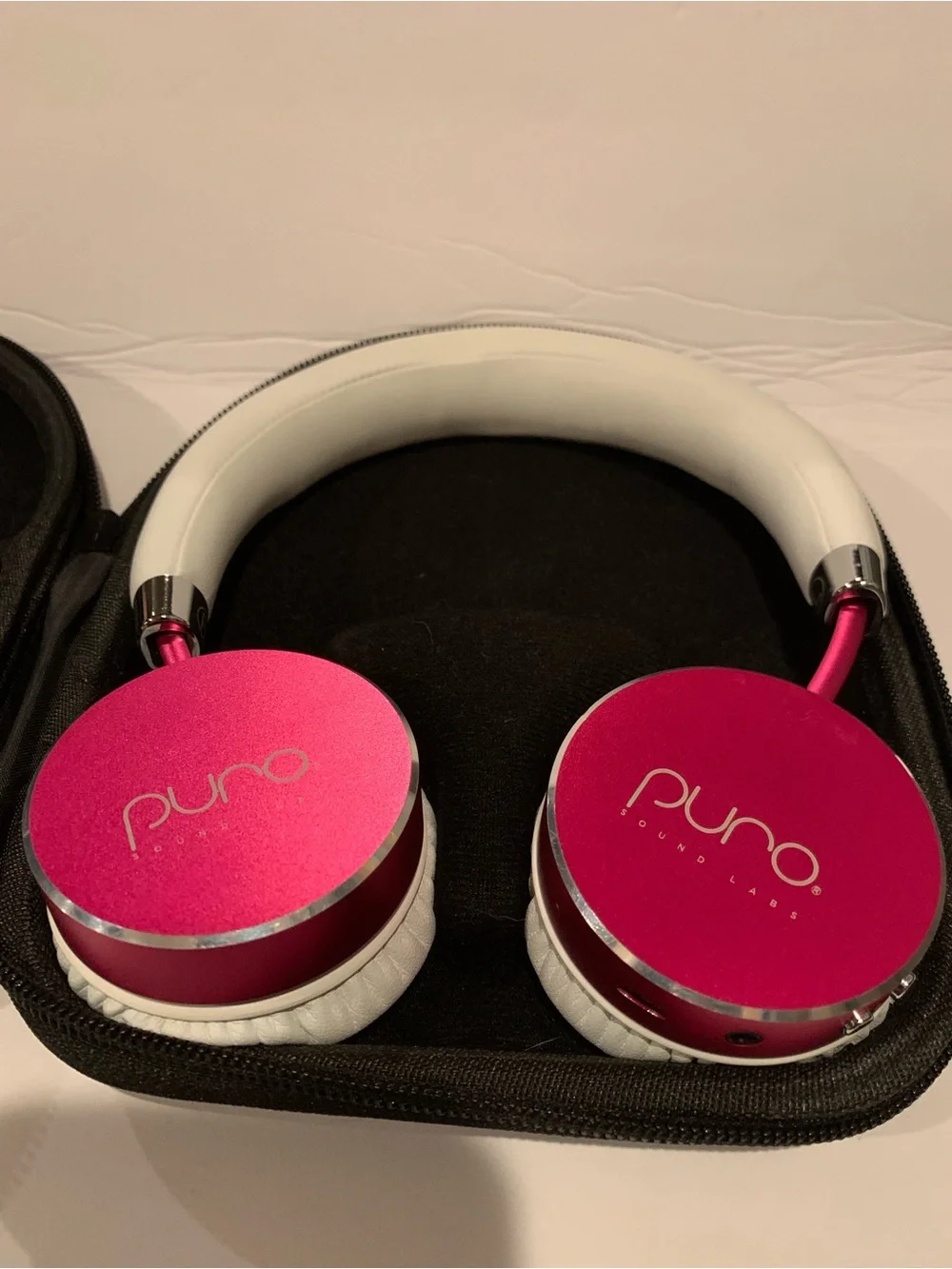 Puro Sound Labs BT2200 Kids Bluetooth Headphones Pink White w/ Case & Cable